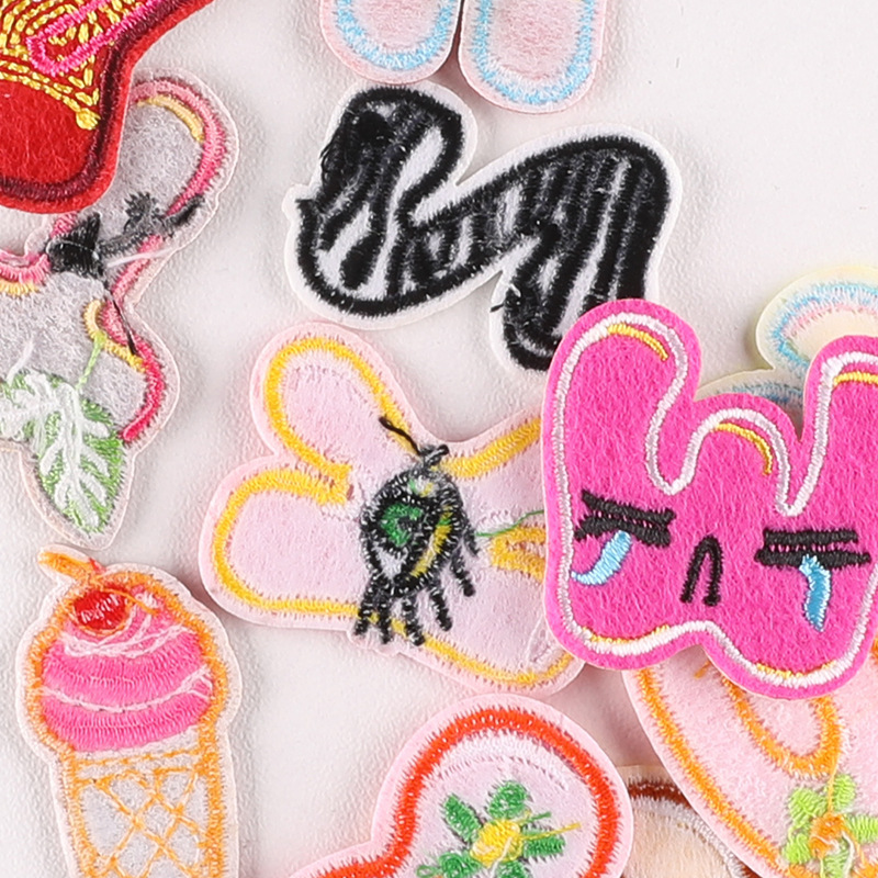 26pcs/Bulk Sets Letter Patch A - Streetwear Brand Stickers 评论和价格
