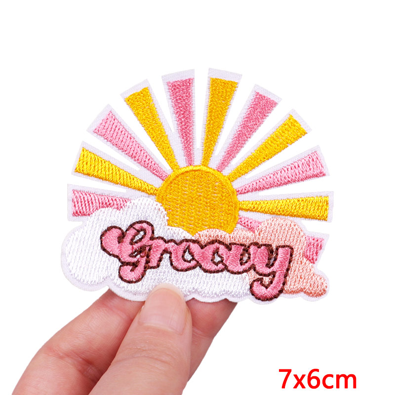 Cartoon Rainbow Embroidered Pa - Streetwear Brand Stickers 评论和价格